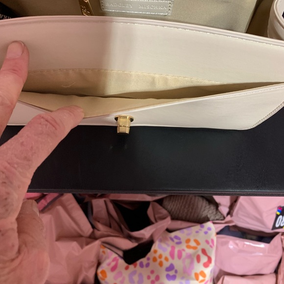 New with tags Badgley Mischa long strapped purse - Picture 12 of 12